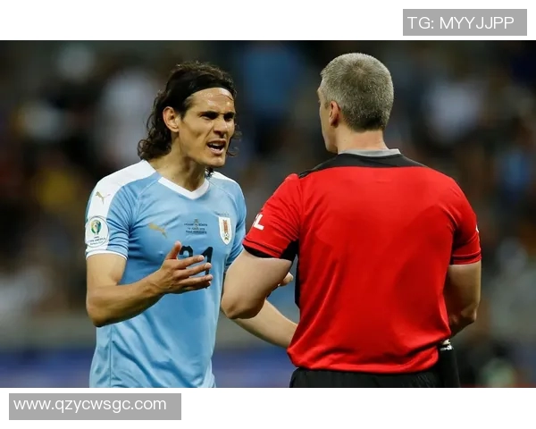 各国足球明星齐聚一堂挑战精准射门展现超凡技艺与风采